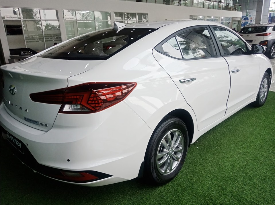 elantra 1.6MT 2019