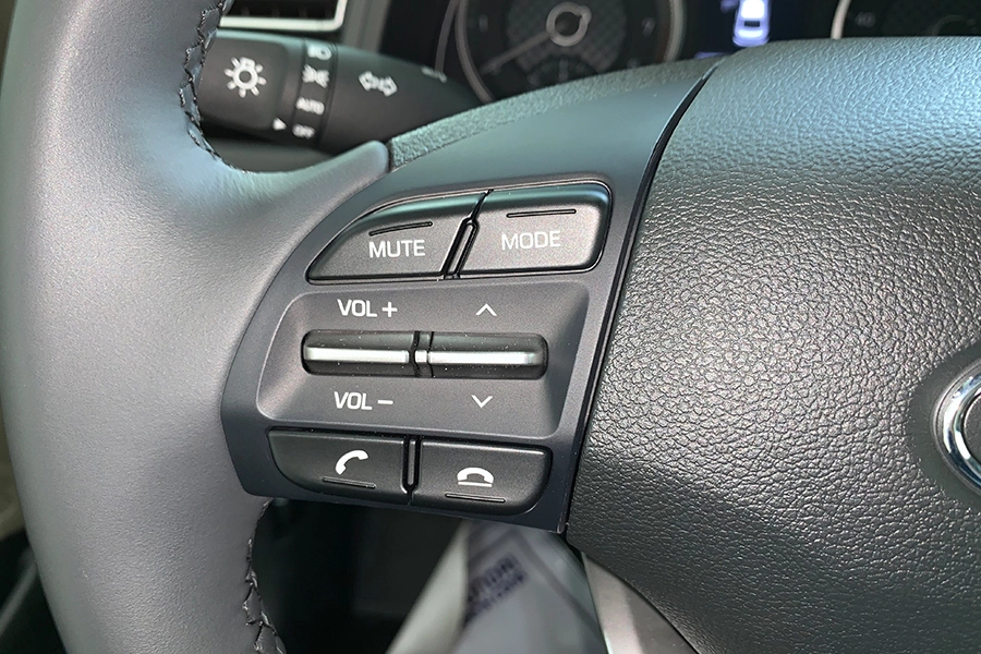 Hyundai Elantra 2.0 AT 2019 - Hình 17